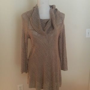 Woman sweater with cowl neck